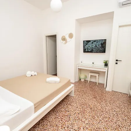 Konukevi Valguarnera Palermo