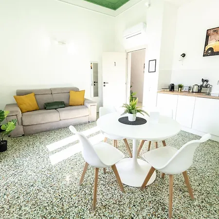 Valguarnera Konukevi